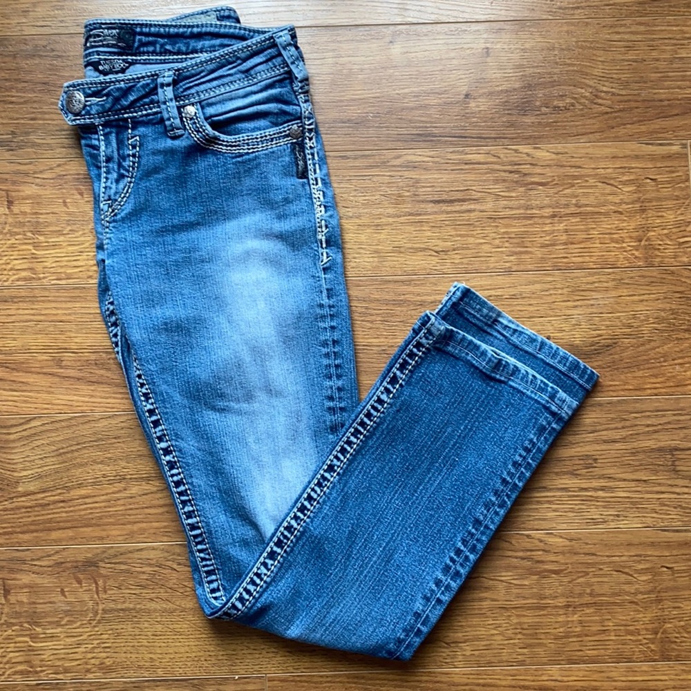 Silver jeans size 29 w 33 length low rise Tuesday baby boot